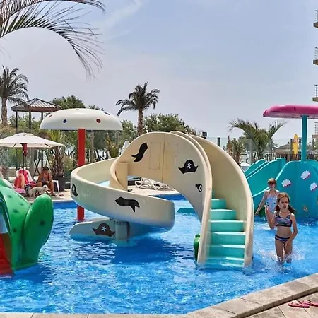 Apartamentele Select Alezzi Beach Нэводари
