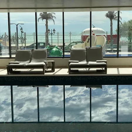 Apartamentele Select Alezzi Beach Apartment *