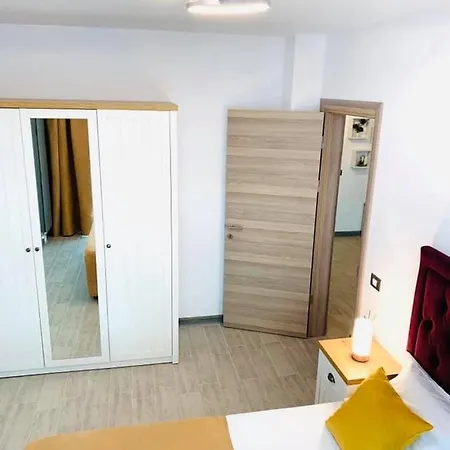 Apartamentele Select Alezzi Beach